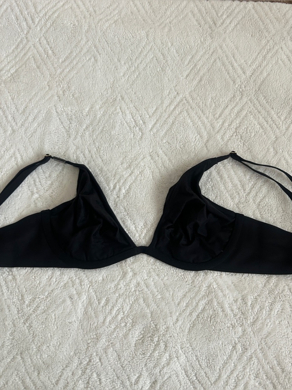 Victorias Secret. Incredible black unlined plunge bra - Picture 4 of 7